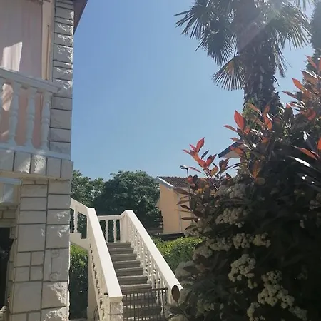 Angelina 70m From The Beach, Free Parking Apartment *