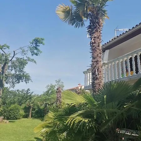 Angelina 70m From The Beach, Free Parking *