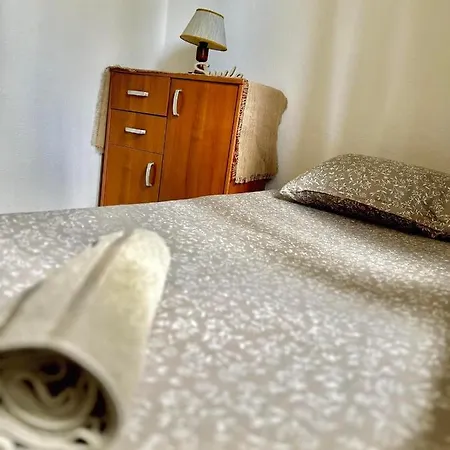 Apartment Angelina 70m From The Beach, Free Parking